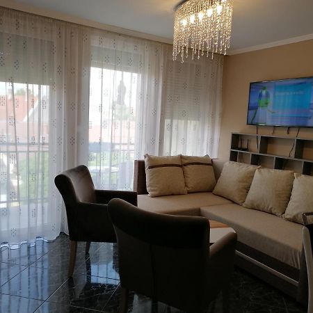 Bettina47 Apartman ไฮจ์ดุสโซบอสโล ภายนอก รูปภาพ