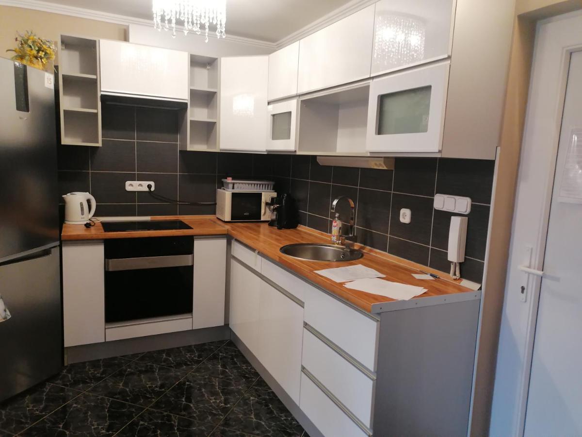 Bettina47 Apartman ไฮจ์ดุสโซบอสโล ภายนอก รูปภาพ