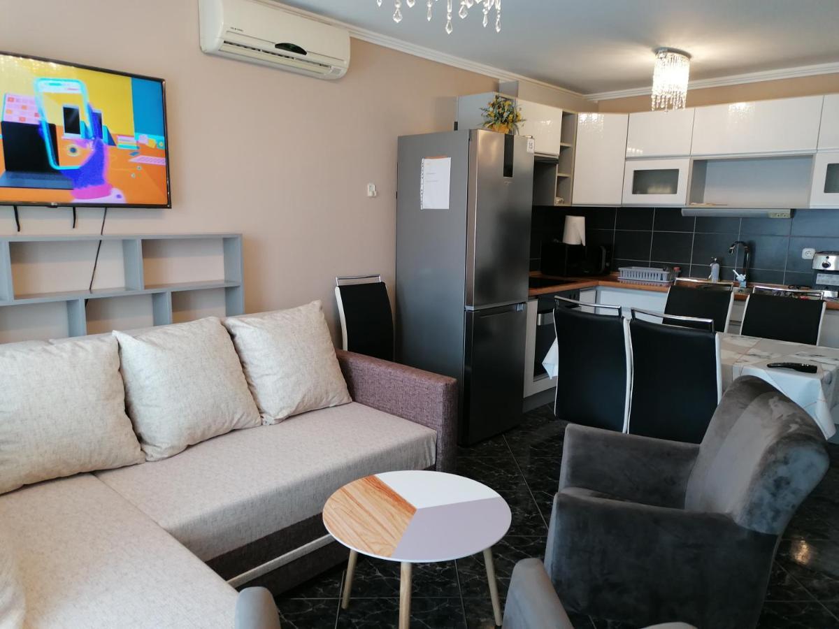Bettina47 Apartman ไฮจ์ดุสโซบอสโล ภายนอก รูปภาพ