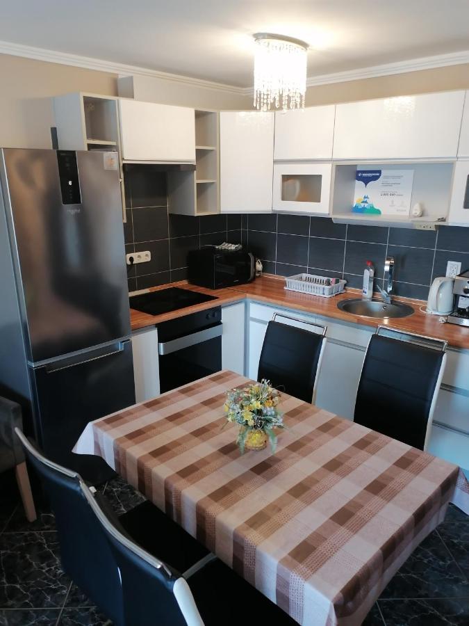 Bettina47 Apartman ไฮจ์ดุสโซบอสโล ภายนอก รูปภาพ